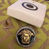Bottone Versace
