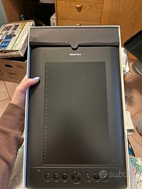 Tavoletta grafica, cuffie e Sj cam