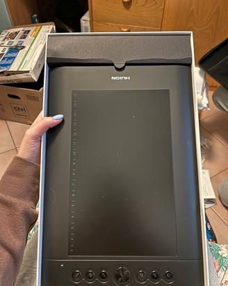 Tavoletta grafica, cuffie e Sj cam