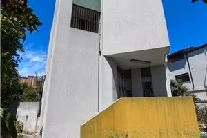 Cagliari, via Mosca, villa con ampio giardino