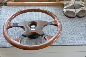 volante in legno momo 