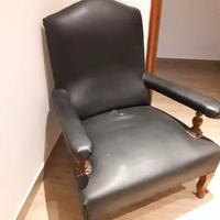 POLTRONA IN PELLE NERA