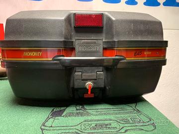 Bauletto Monkey Givi x vespa moto