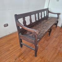 mobili ( tavolo,panca ,vetrinetta)