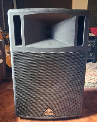 Coppia di casse Behringer 300W