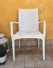 Poltrona da esterno stile rattan bianco