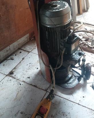 Montacarichi a bandiera professionale completo di