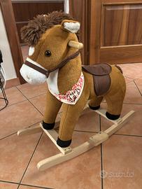 Cavallo a dondolo