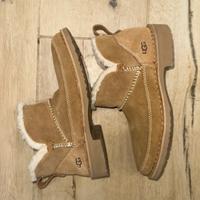 Stivaletti UGG