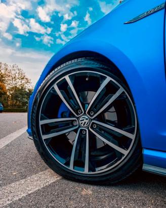 Cerchi originali Vw  Sevilla 18" e gomme Pzero