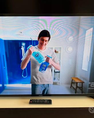 Tv Samsung 40 pollici full hd dvbt2 come nuovo