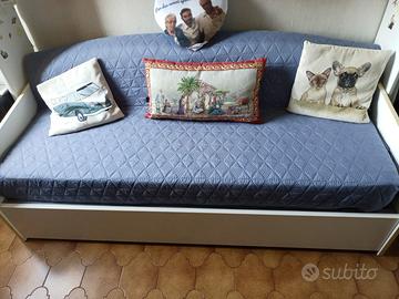 letto doppio con materassi +letto in legno con mat