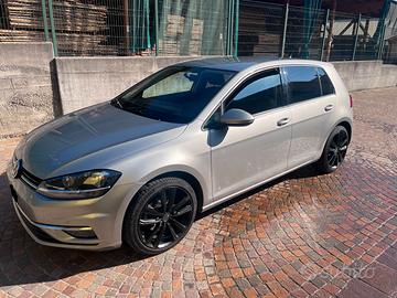 Volkswagen Golf 1.6 TDI 115 CV DSG 5 porte