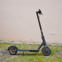 Xiaomi Mi Electric Scooter - Ruote Piene