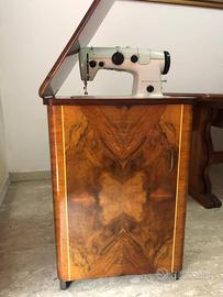 Macchina da cucire vintage