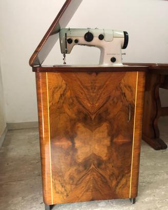 Macchina da cucire vintage