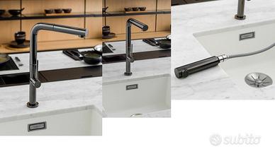 3 bagni Porcelanosa nuovi PER PRIVATI