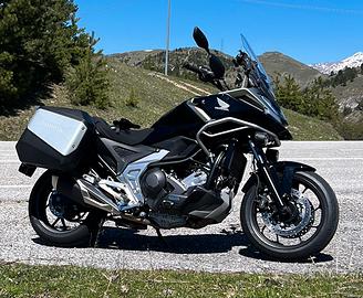 Honda nc 750 x  dct 2025  2600km