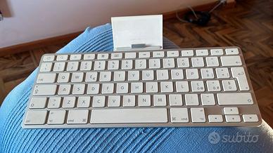 Apple iPad Keyboard Dock A1359 - 30-pin (2010)