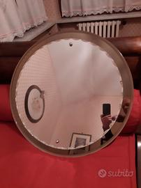 Specchio con mensole in cristallo per bagno