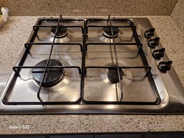 Piano cottura 4 fuochi  Electrolux inox