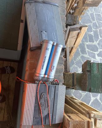 Amplifcatori impact e condendsatore 2.0 farad
