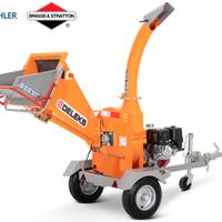 Cippatore carrellato a scoppio con motore B&s