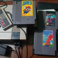 Nintendo nes + pad, alimentatore e 5 giochi