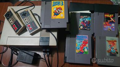 Nintendo nes + pad, alimentatore e 5 giochi