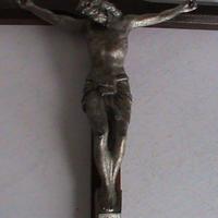 CROCE IN LEGNO  CRISTO IN METALLO ARGENTATO ANNI80