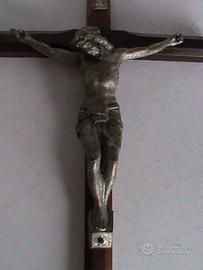 CROCE IN LEGNO  CRISTO IN METALLO ARGENTATO ANNI80