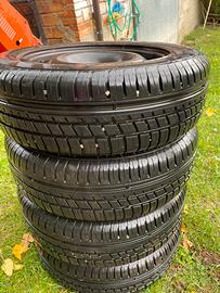 Gomme estive complete di cerchioni