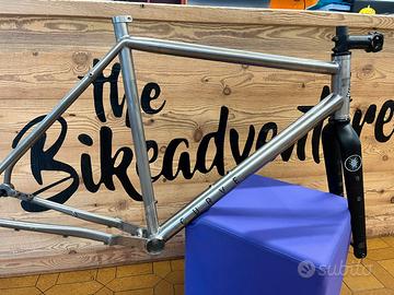 TELAIO IN TITANIO CURVE