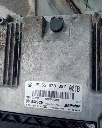Centralina motore opel corsa13cdti