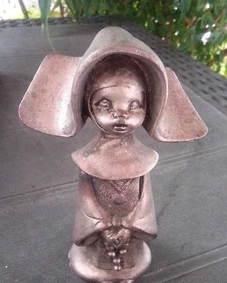 statuetta vintage Suora