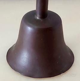 Campanella antica in bronzo.