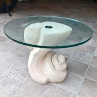 tavolino con base in pietra