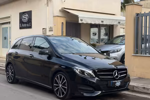 MERCEDES-BENZ B 200 d 136Cv Sport
