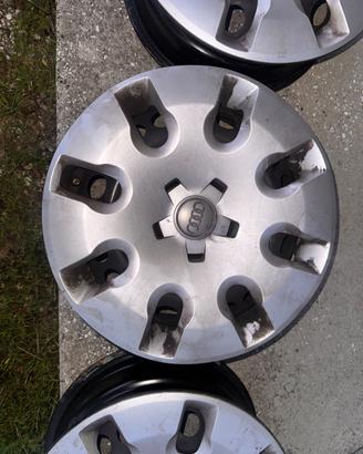 4 cerchi in ferro + copricerchi originali Audi A1