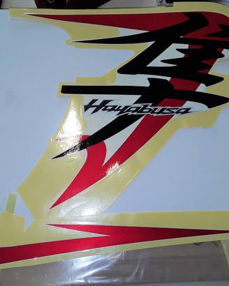 Adesivo emblema carena sup.dx gsx1300r 08/10