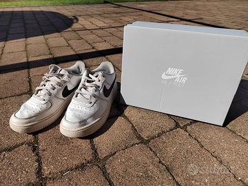Nike air force 1 bianco baffo nero 36.5 36,5
