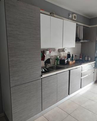 cucina Astra  bianca e grigia