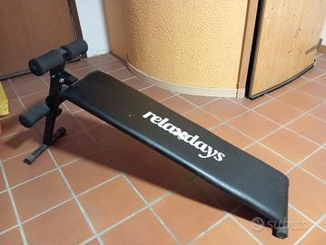 Panca inclinata per addominali 