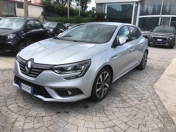 RENAULT Mégane dCi 8V 110 CV EDC Energy Bose