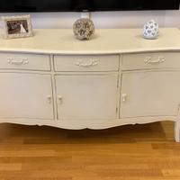 Mobile credenza