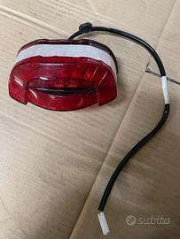 faro posteriore cbr 650