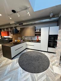 Cucina Febal angolare con penisola - esposizione