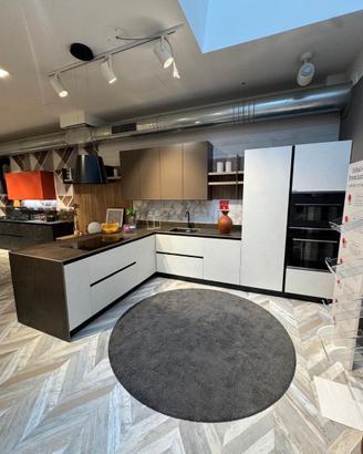 Cucina Febal angolare con penisola - esposizione