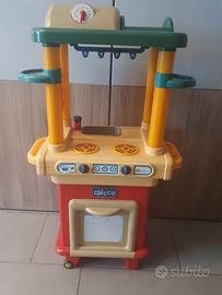 Cucina Chicco con 2 sacchetti di accessori 