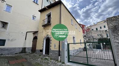 Quadrilocale in centro